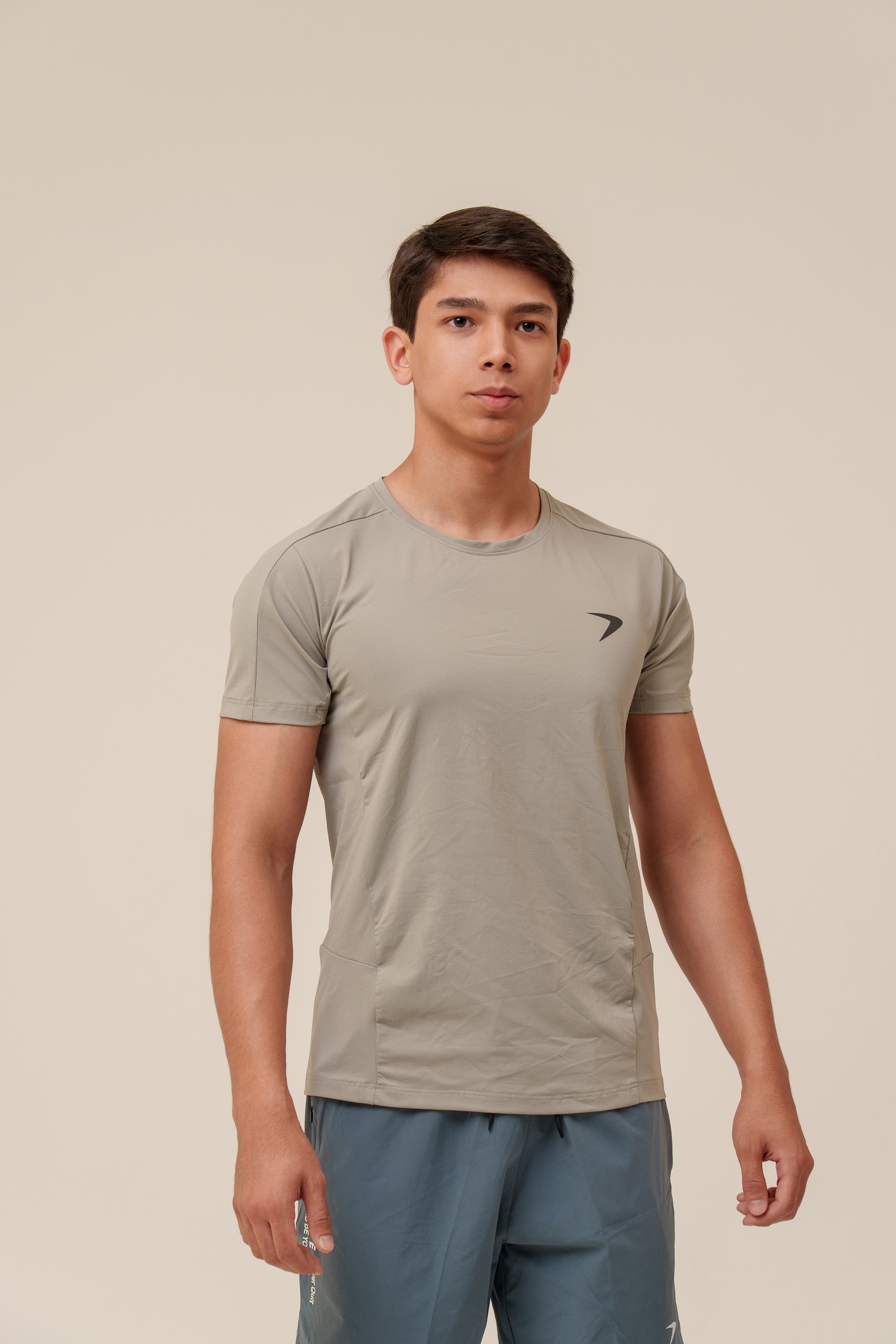 Futbolka crew neck