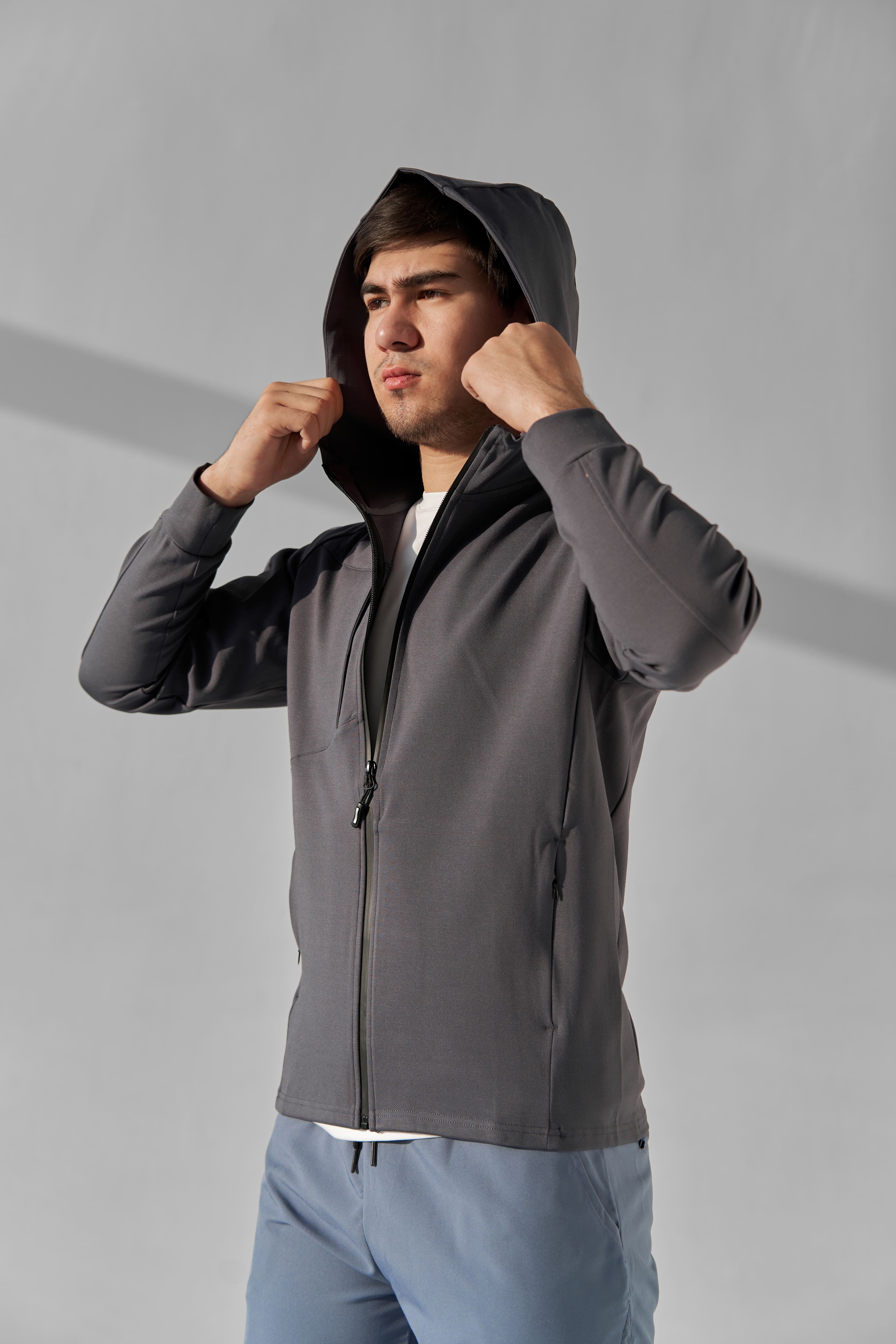 Erkaklar uchun fermuarlı xudi