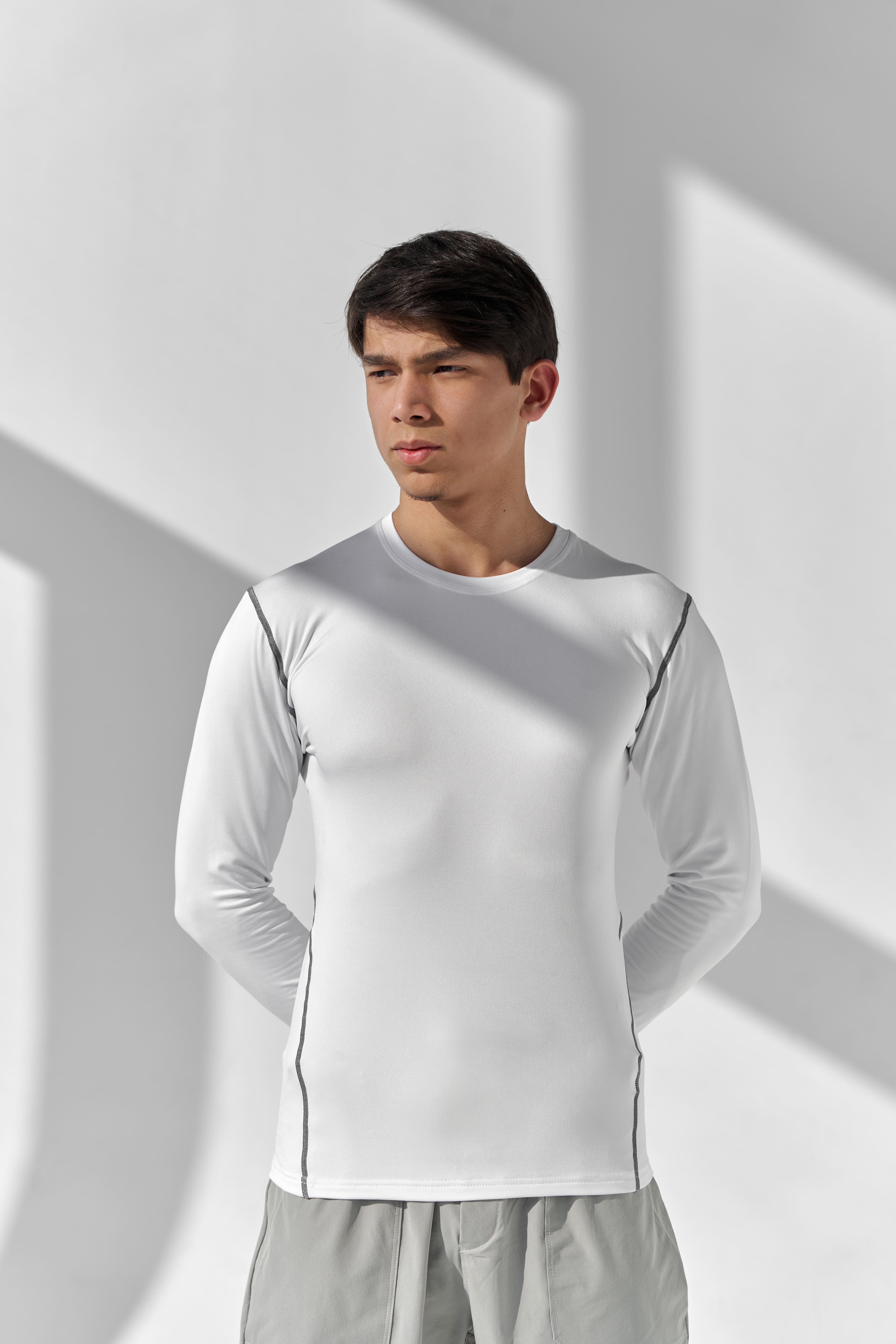 Erkaklar uchun Basic svitshot