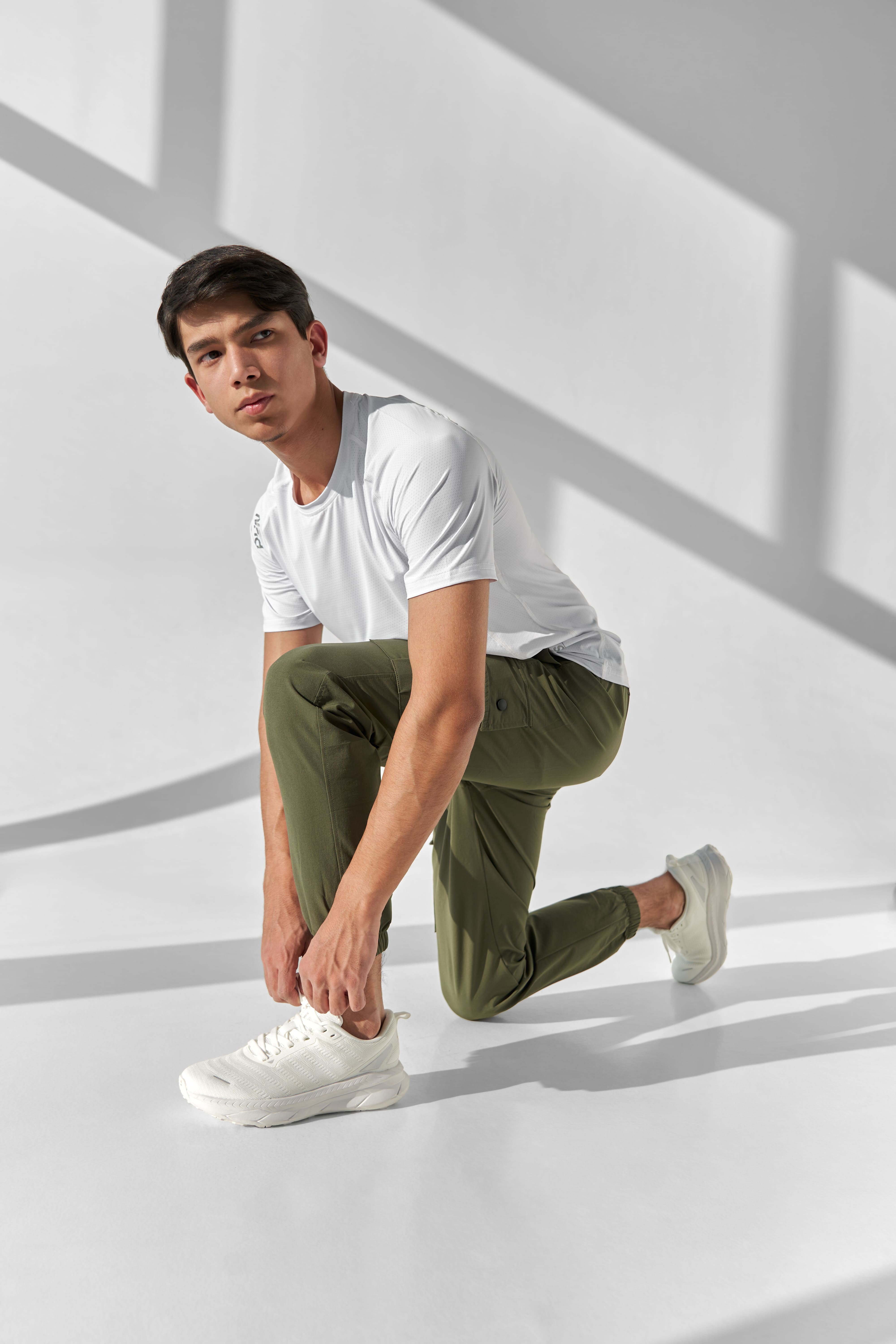 Erkaklar uchun Run fitnes futbolkasi